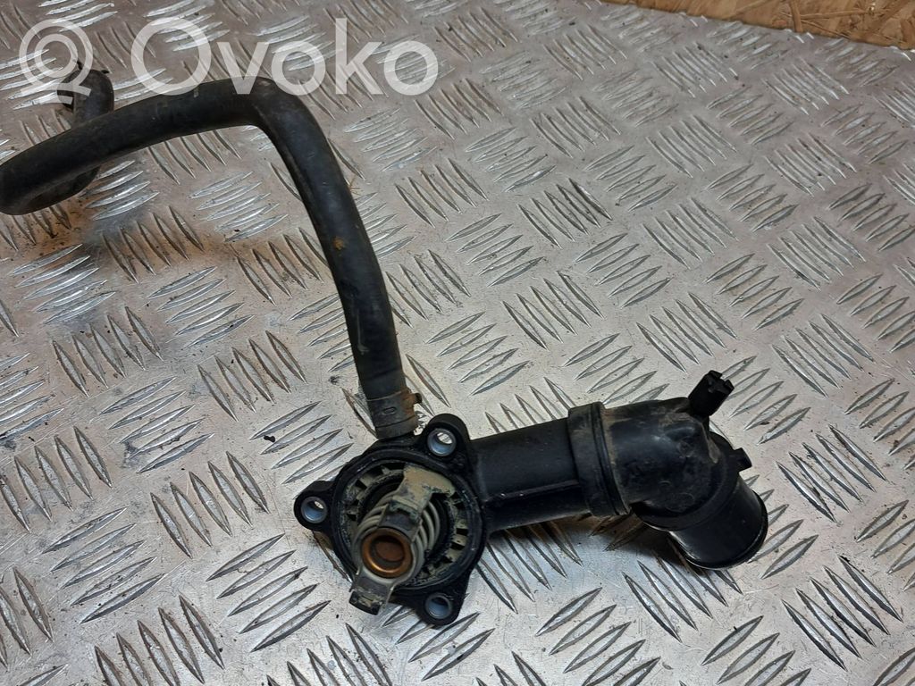 Opel Insignia A Termostaatin kotelo 