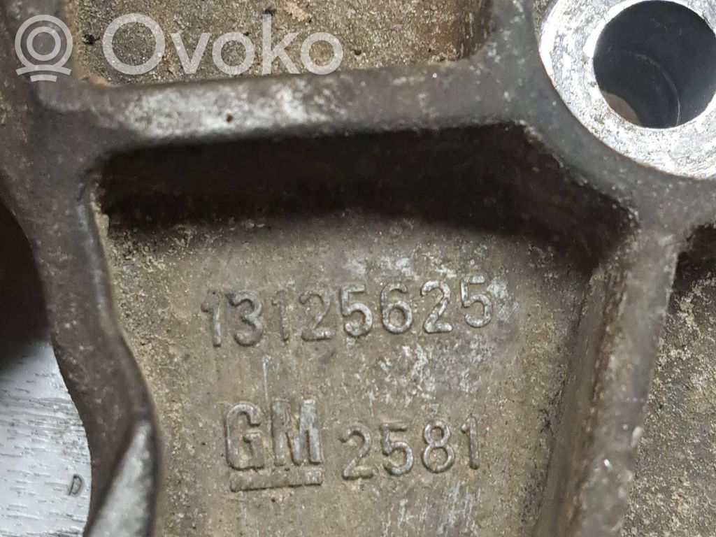 Opel Astra H Gearbox mounting bracket 