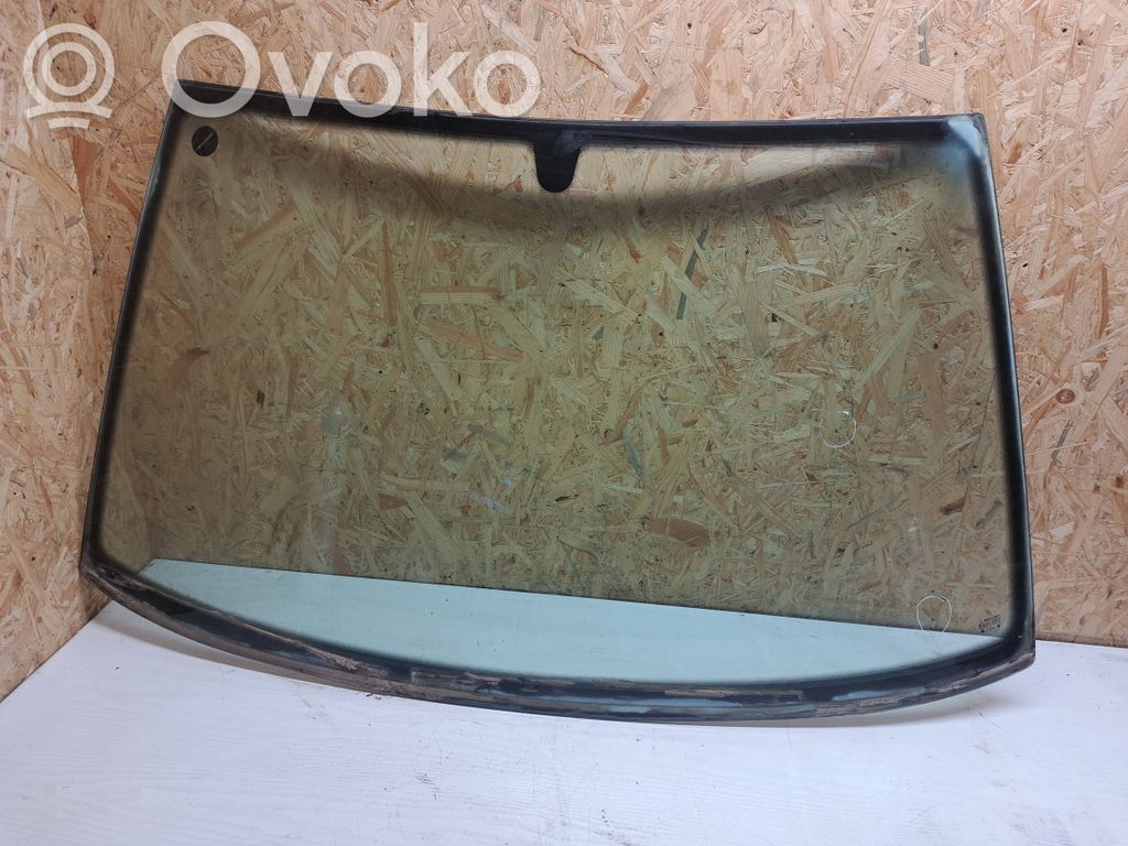 Volkswagen Caddy Переднее стекло 
