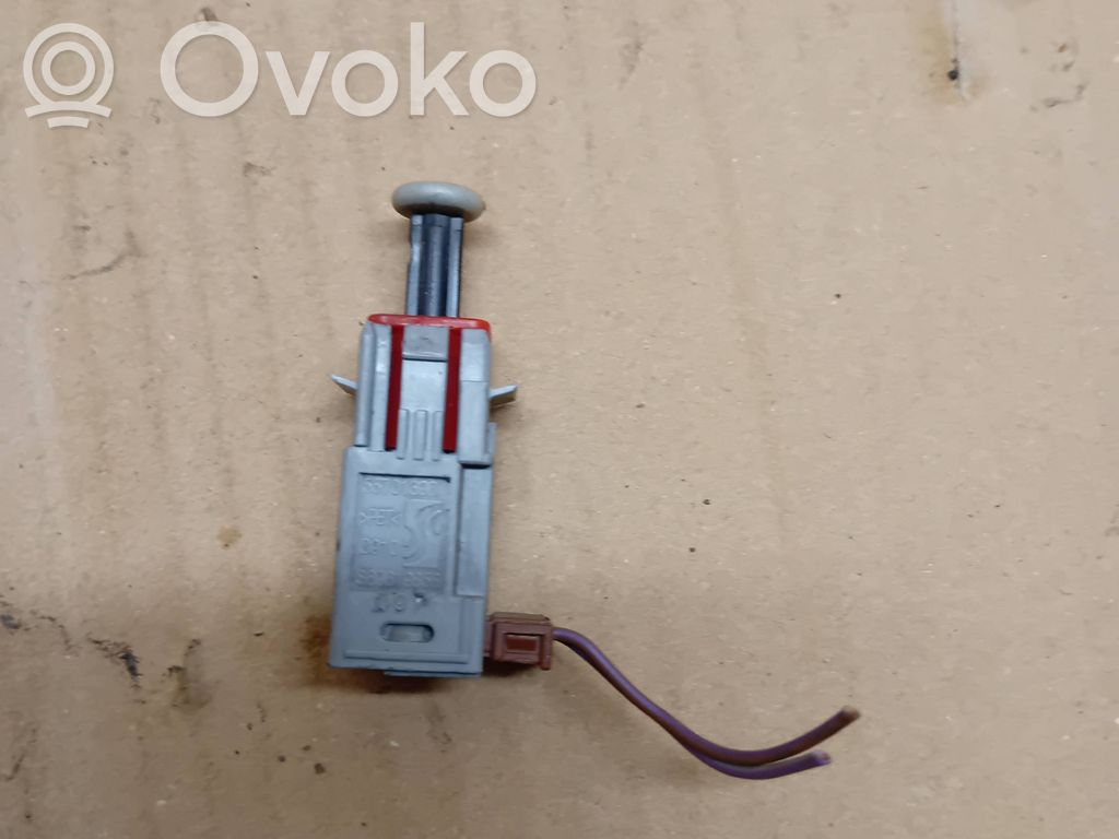 Opel Corsa D Clutch pedal sensor 
