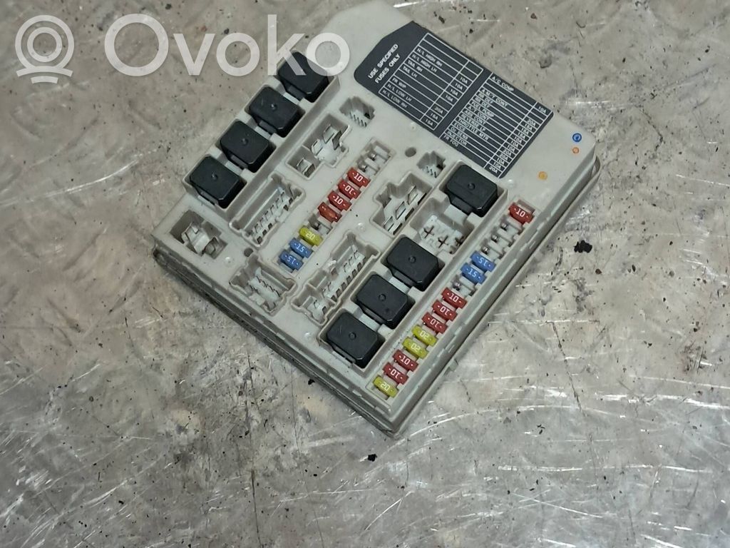 Nissan Note (E11) Fuse module 