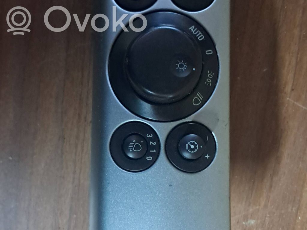 Opel Astra H Light switch 