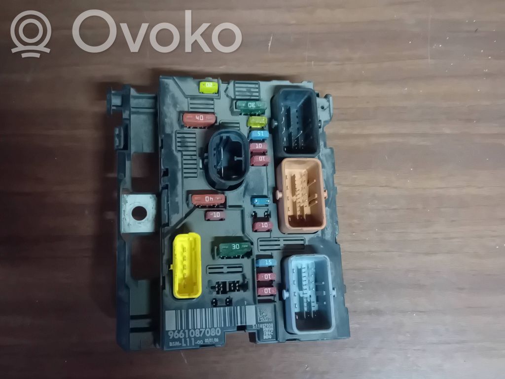 Peugeot 307 Fuse module 