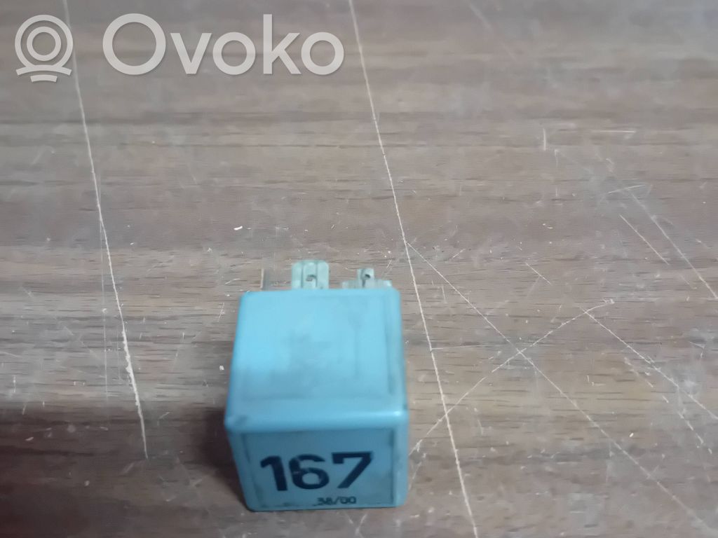 Audi A4 S4 B5 8D Otros relés 