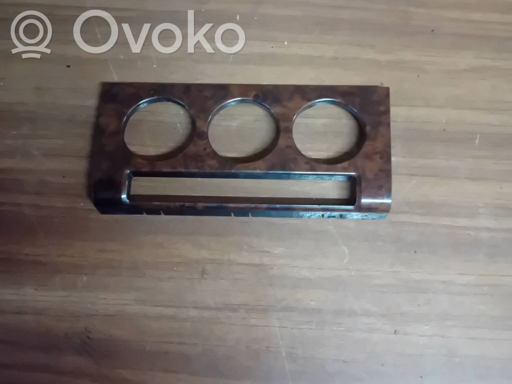 Centrālā konsole   100300