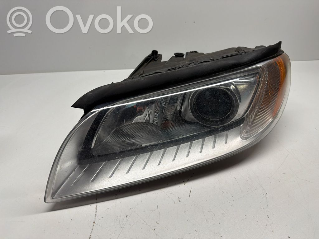Volvo S80 Lampa przednia 