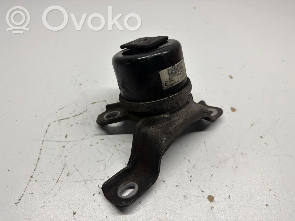 Volvo XC60 Engine mount bracket 