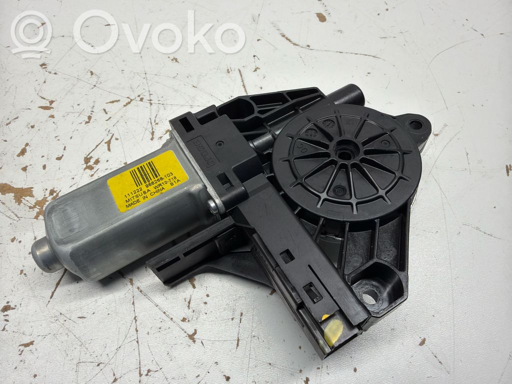 Volvo XC60 Front door window regulator motor 