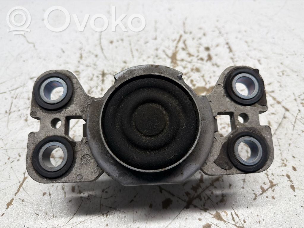 Volvo S80 Engine mount bracket 