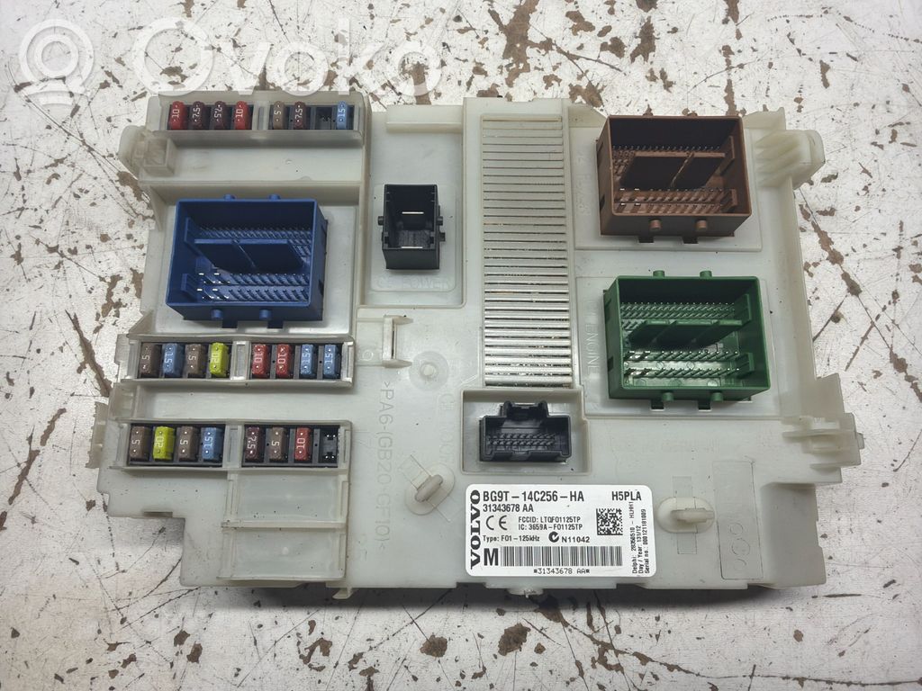 Volvo S80 Fuse module 