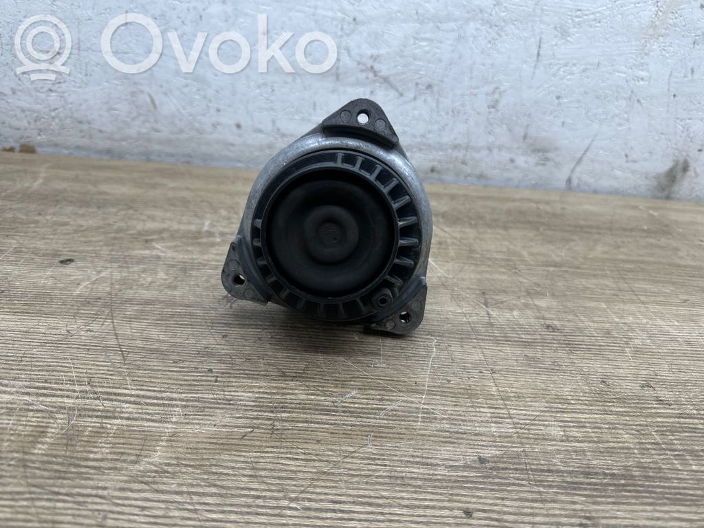 BMW 7 F01 F02 F03 F04 Engine mount bracket 