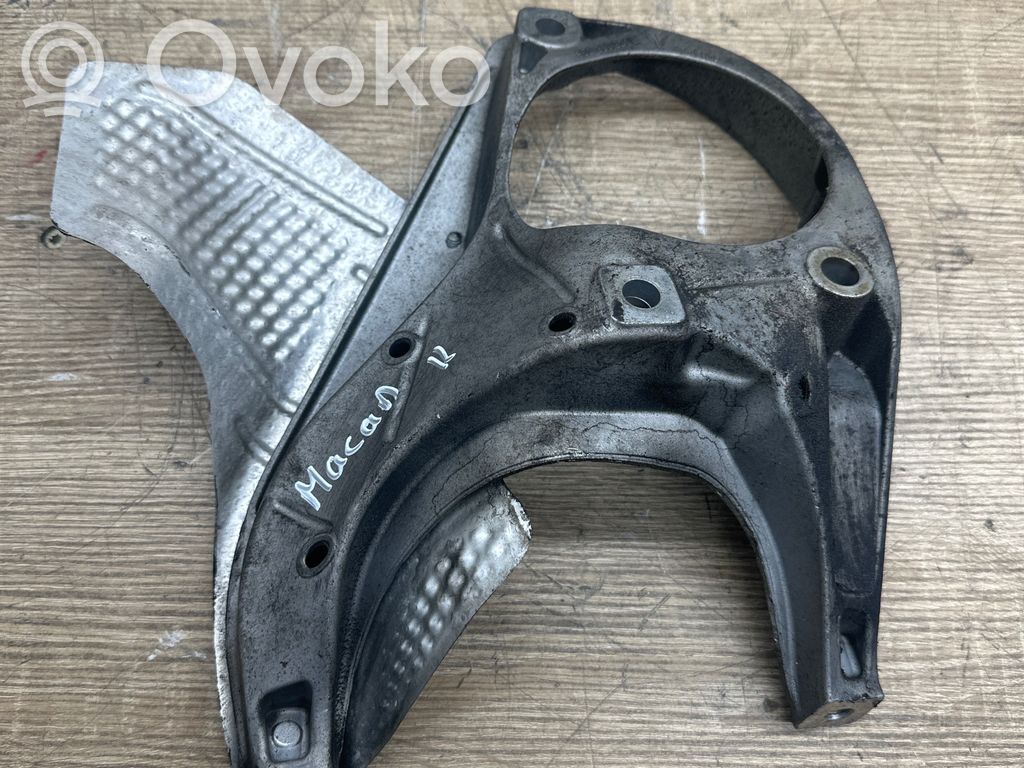 Porsche Macan (95B) Engine mounting bracket 