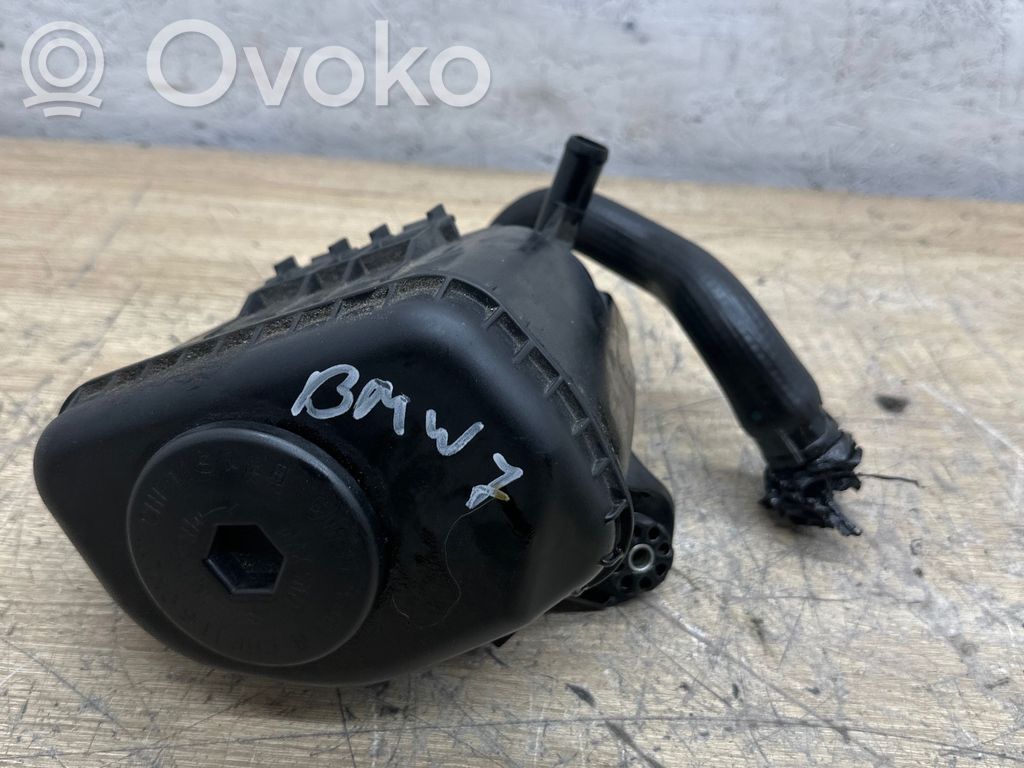 BMW 7 F01 F02 F03 F04 Ohjaustehostimen nestesäiliö 