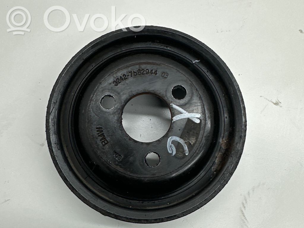 BMW X6 E71 Power steering pump pulley 