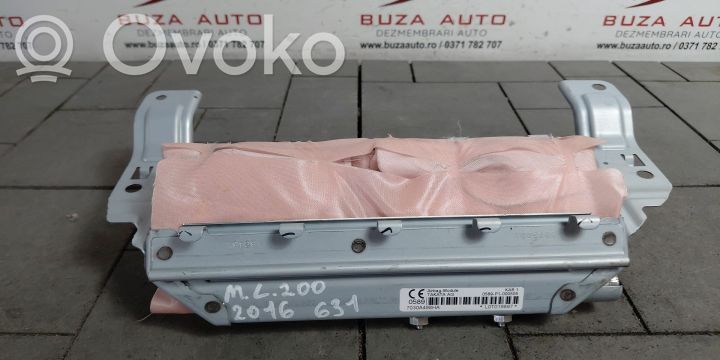 Mitsubishi L200 Airbag pentru genunchi 