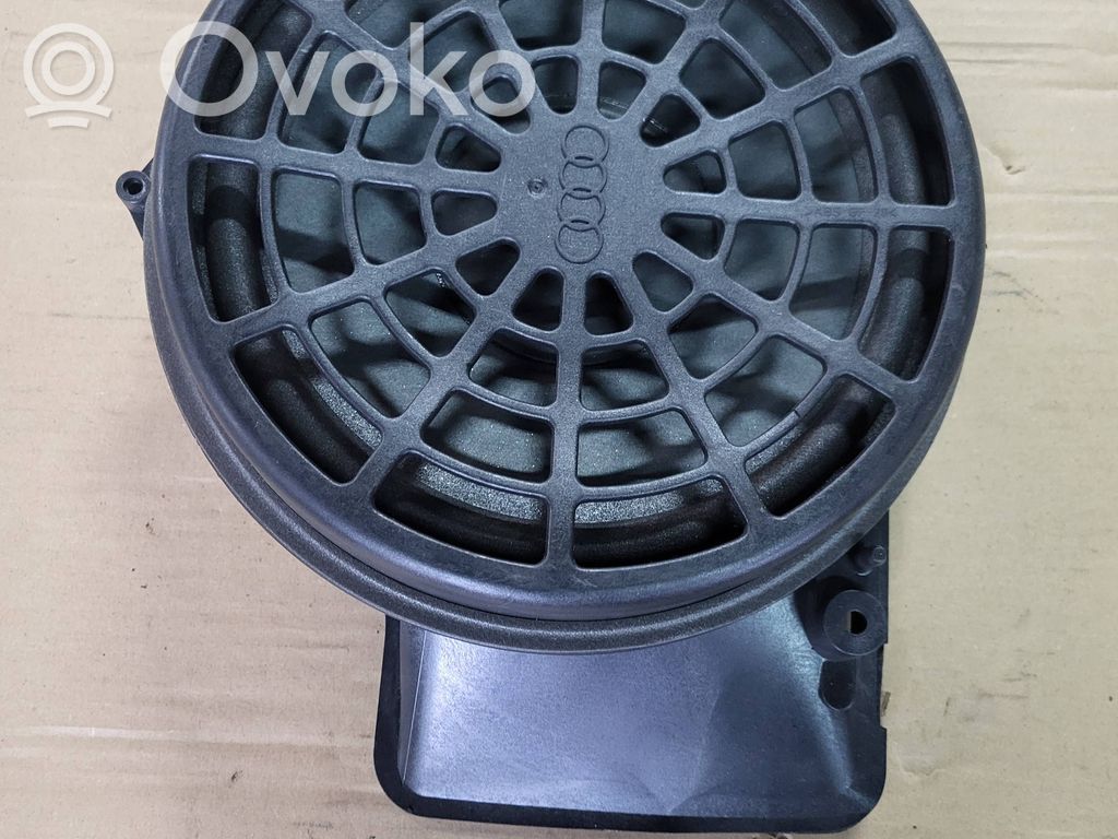 Audi A5 8T 8F Subwoofer 