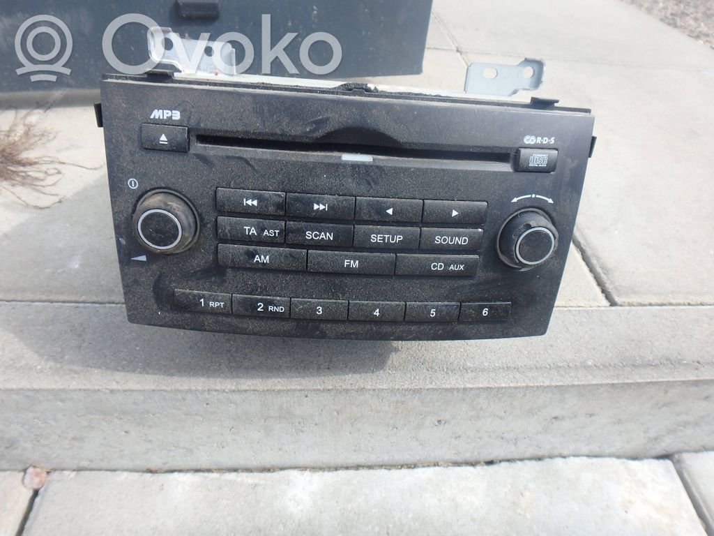 Radio / CD-Player / DVD-Player / Navigation