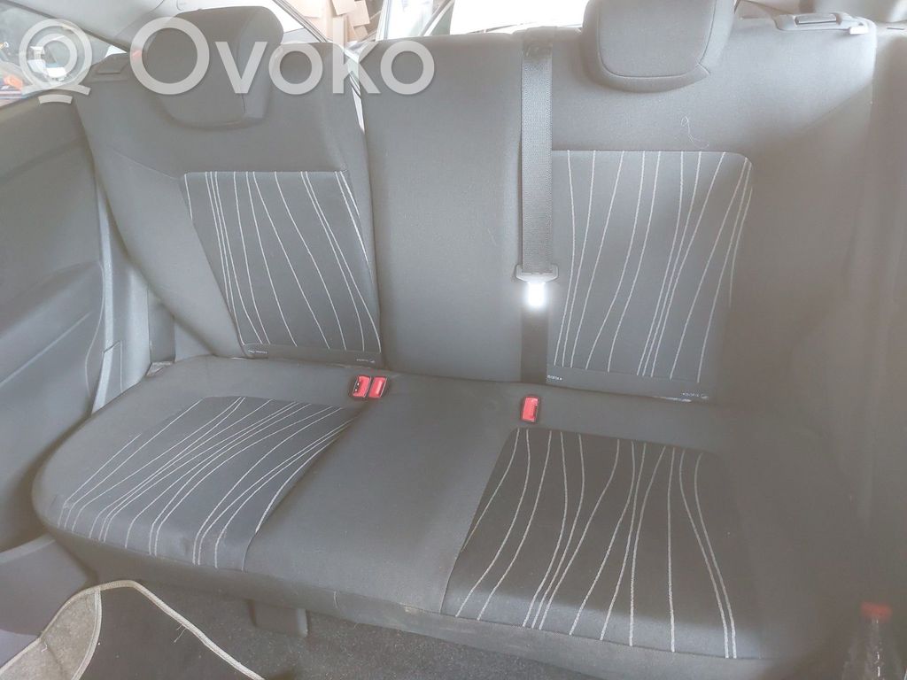 Opel Corsa D Takaistuin 