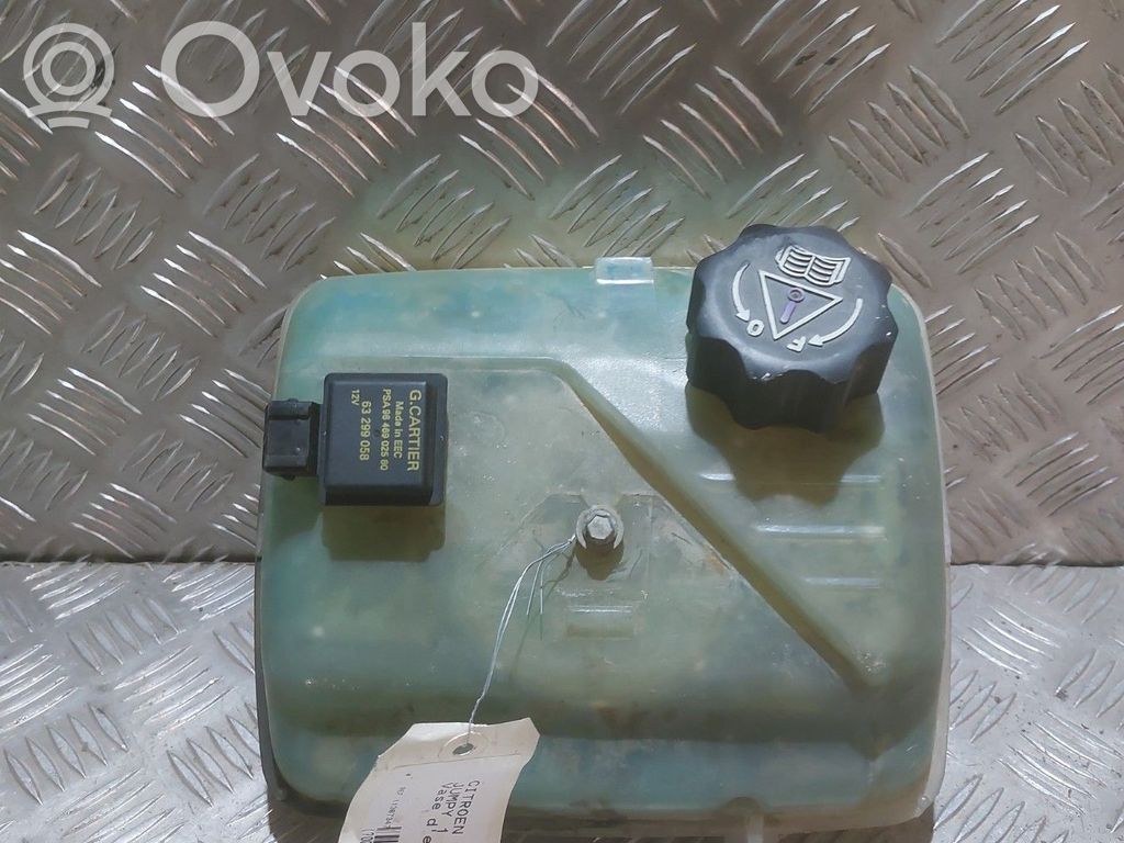 Aušinimo skysčio išsiplėtimo bakelio dangtelis