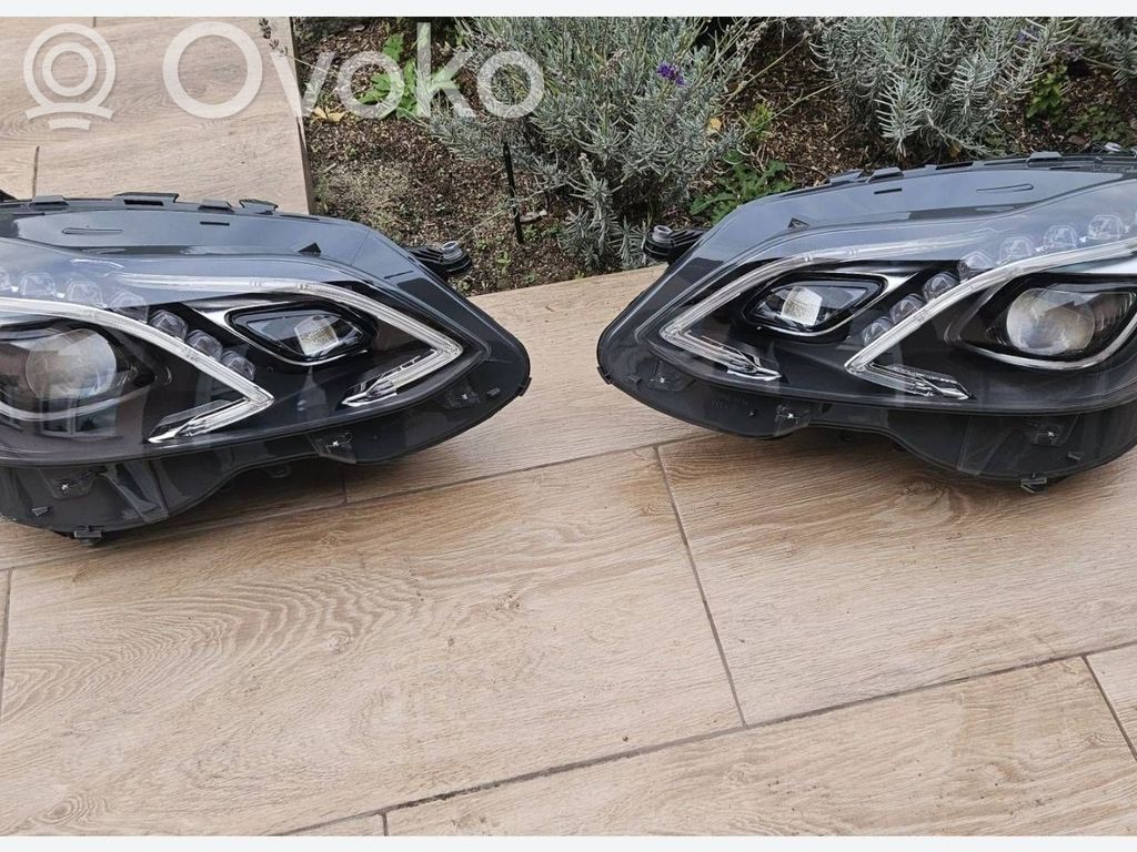 Lampa przednia   A2128202739,1EX011066,A2128202839,1EX011066,A2129063303KZ,A2129063403KZ