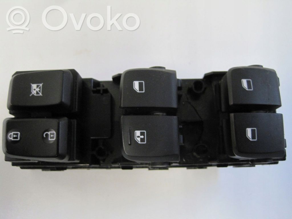 Hyundai H-1, Starex, Satellite Konsola środkowa / Panel sterowania 