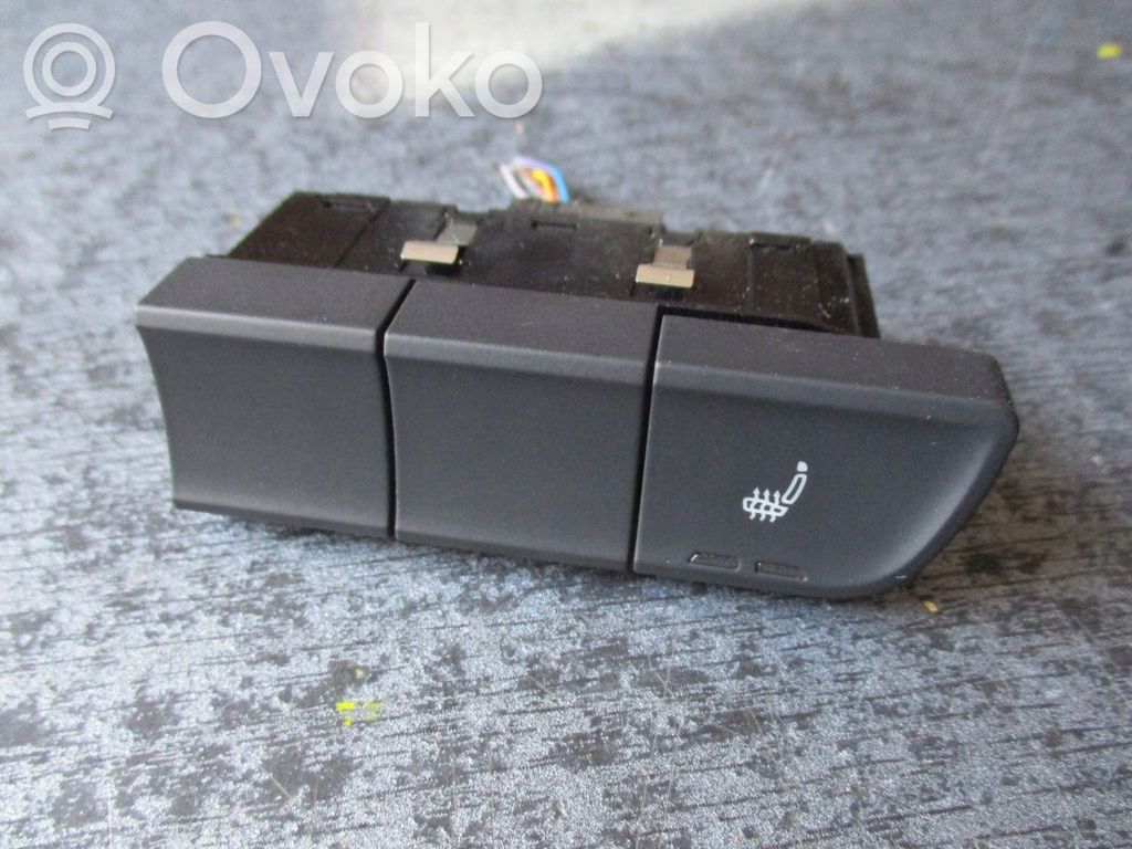 Audi A1 Audio system kit 