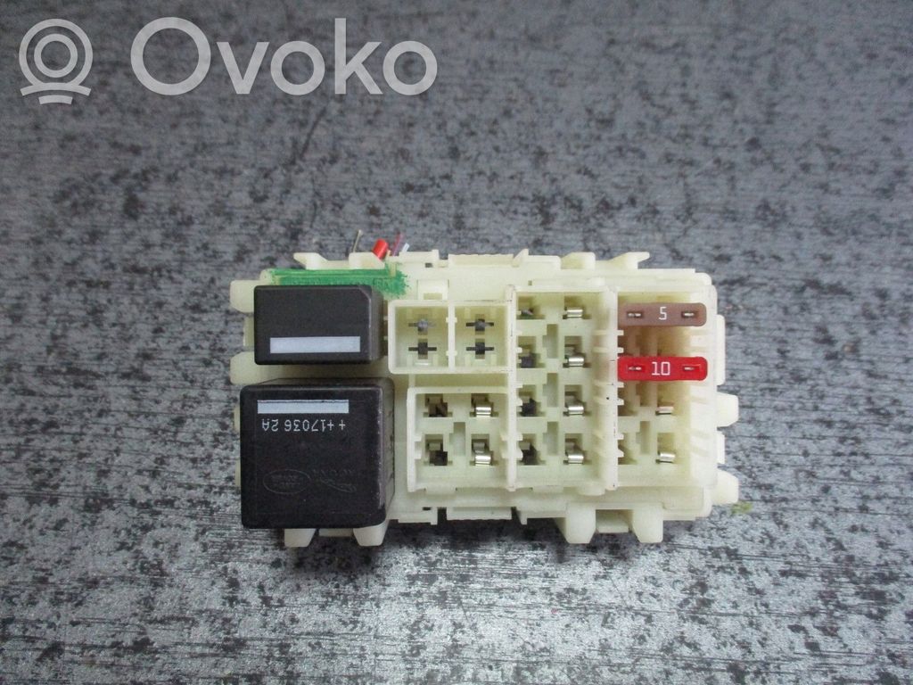 Hyundai H-1, Starex, Satellite Garso sistemos komplektas 