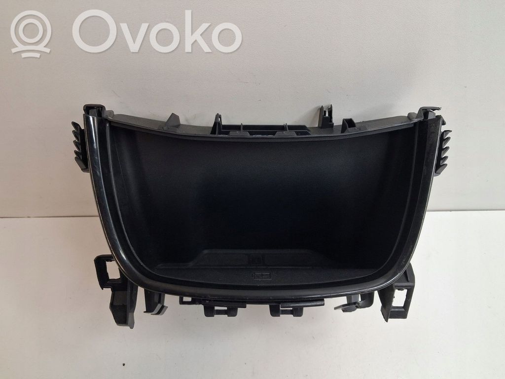 Ford Puma Kita salono detalė 