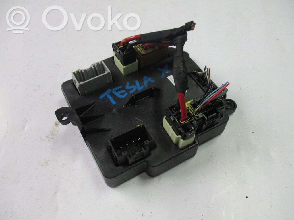 Hyundai H-1, Starex, Satellite Door control unit/module 