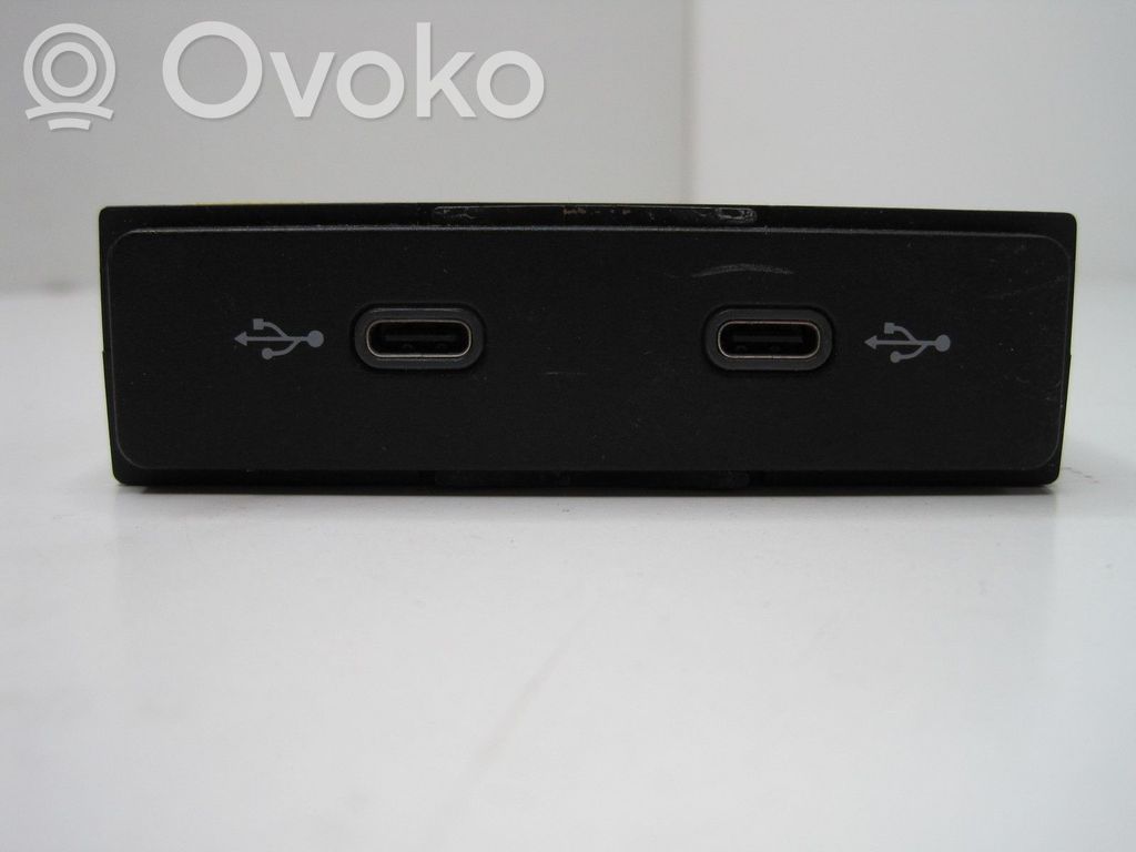 Seat Arona Central console control unit 