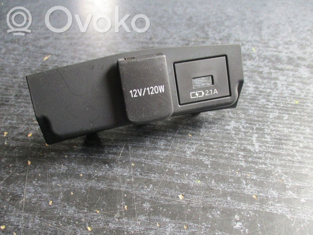 Toyota Hilux (N140, N150, N160, N170) Central console control unit 