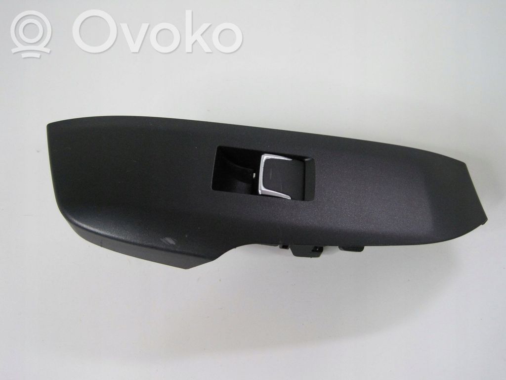 Lexus NX Central console control unit 