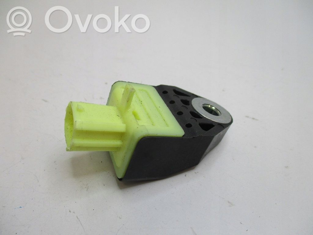 Toyota Hilux (N140, N150, N160, N170) Airbag deployment crash/impact sensor 
