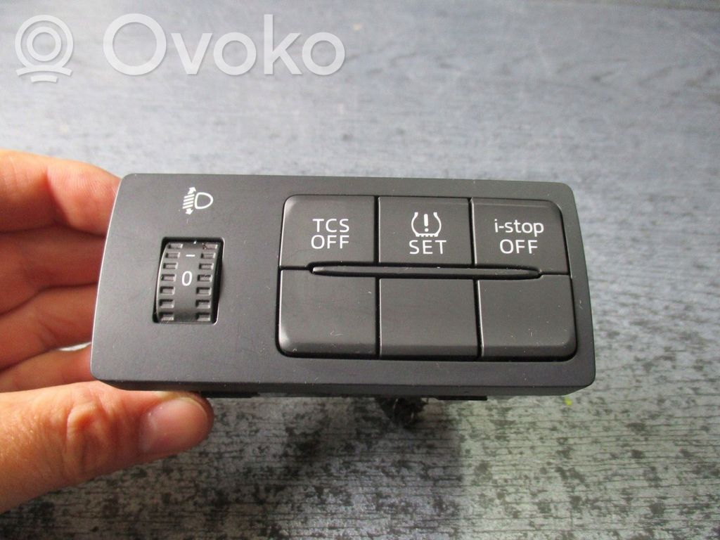 Mazda 6 Central console control unit 