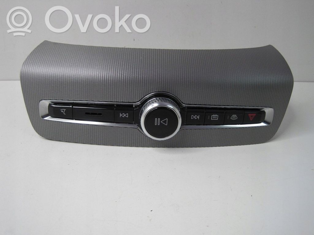 Central console control unit   P31346789