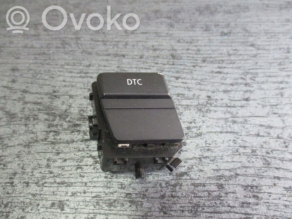 BMW 5 E60 E61 Cita veida dzinēja nodalījuma detaļa 