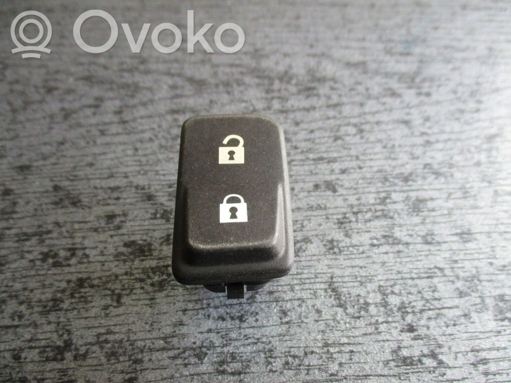 Volvo V50 Other engine bay part 