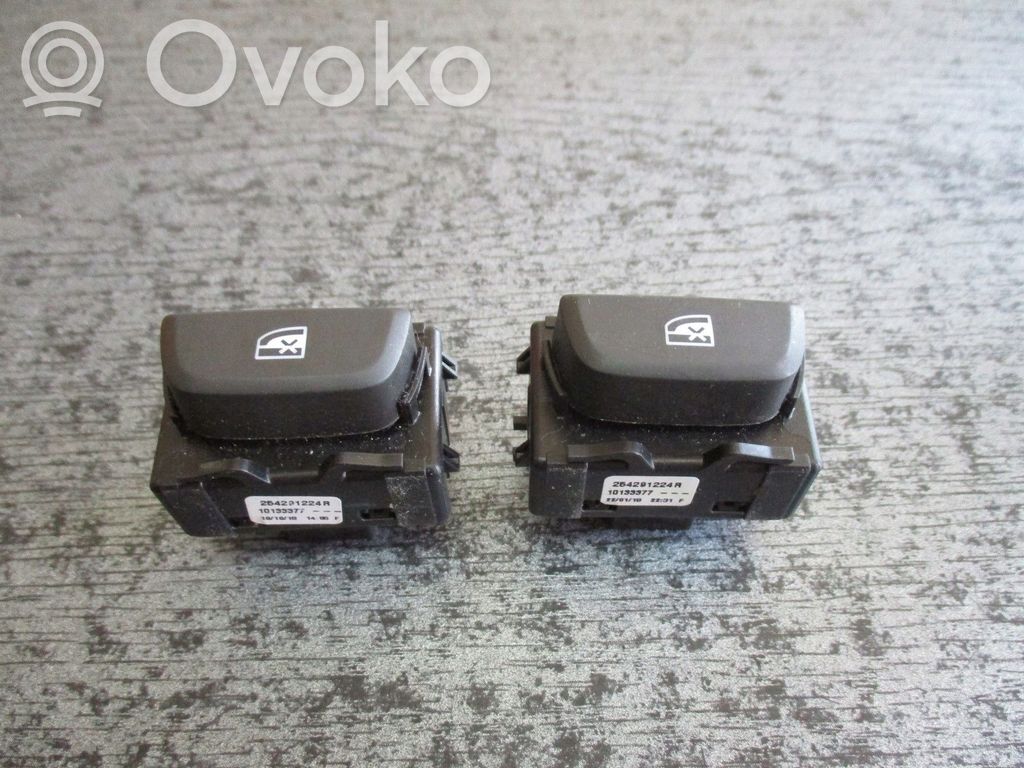 Renault Captur Other engine bay part 