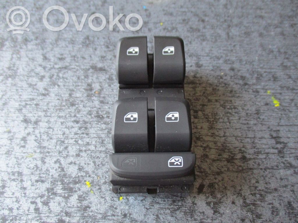 Audi Q3 Audio system kit 