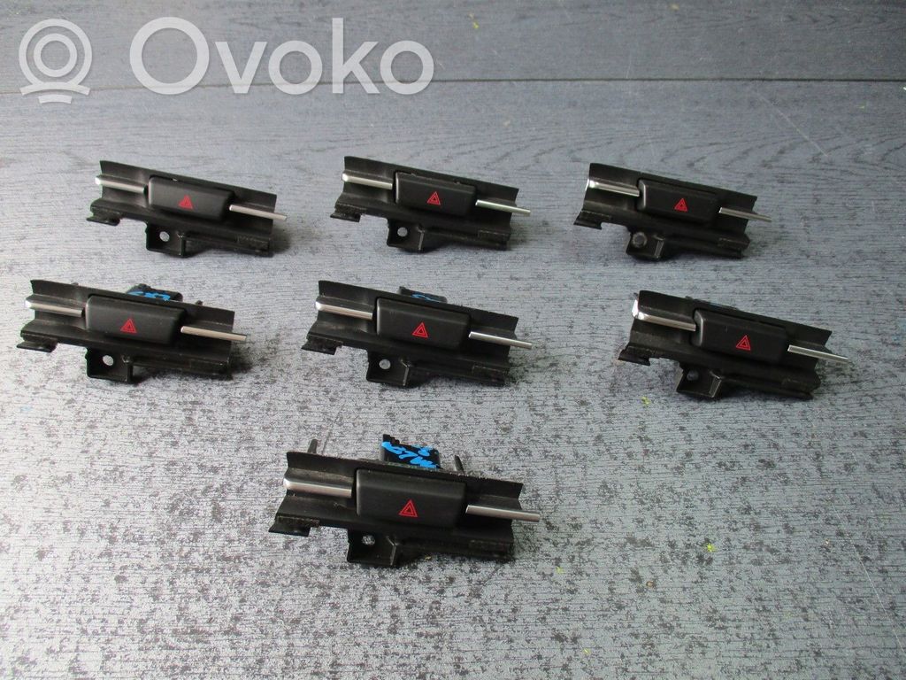 Mazda 2 Central console control unit 