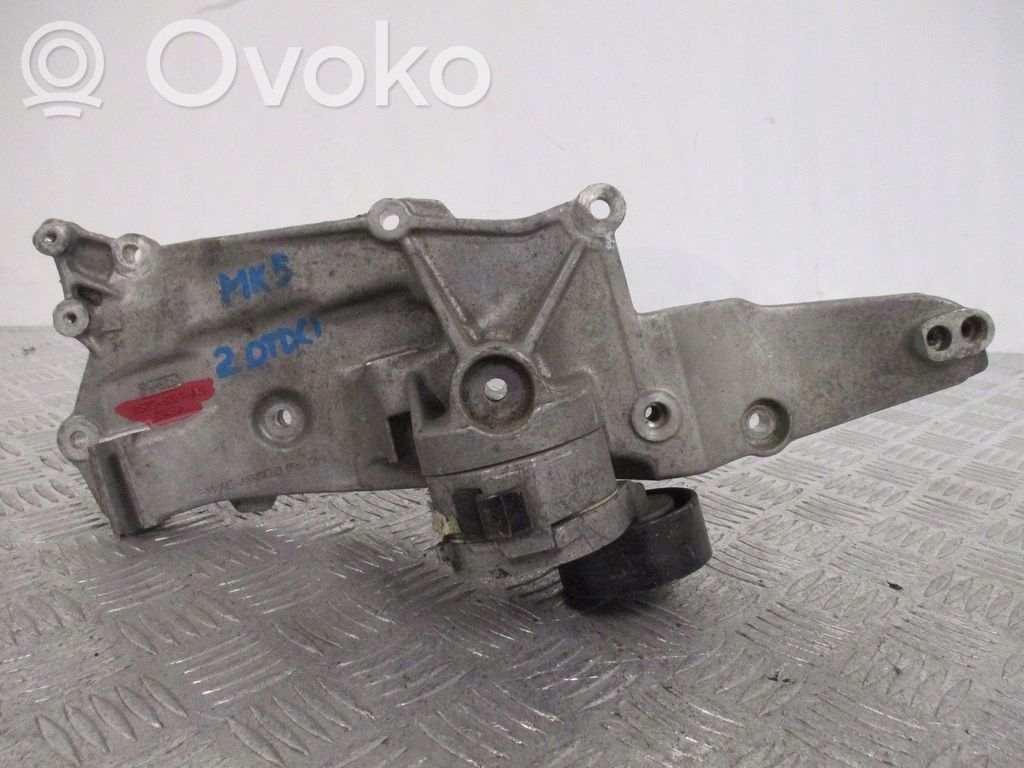 Engine mount bracket   DS7Q8D611AG