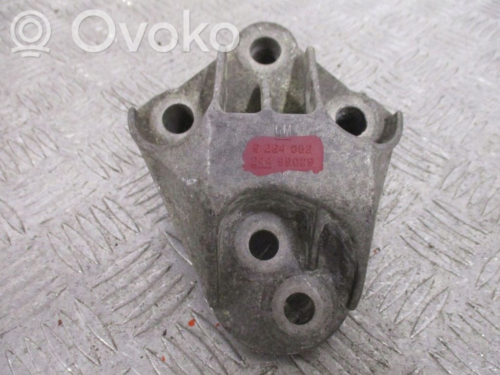 Opel Vectra B Engine mount bracket 