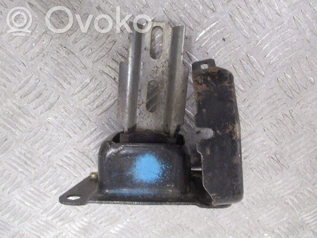 Peugeot 207 Engine mount vacuum valve 