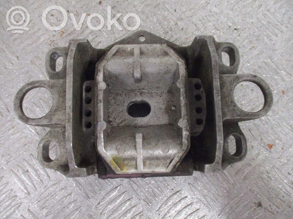 Jaguar X-Type Gearbox mounting bracket 
