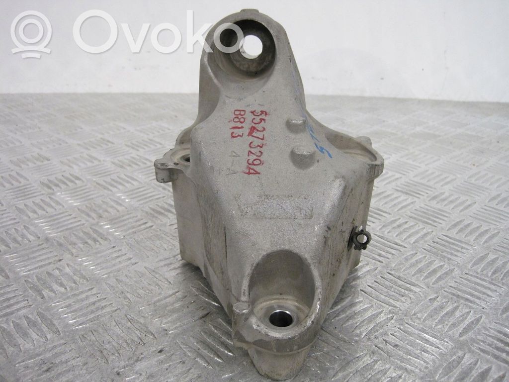 Alfa Romeo Stelvio Engine mount bracket 