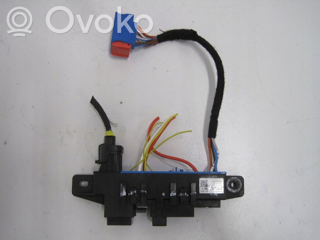 Peugeot 308 Central body control module 