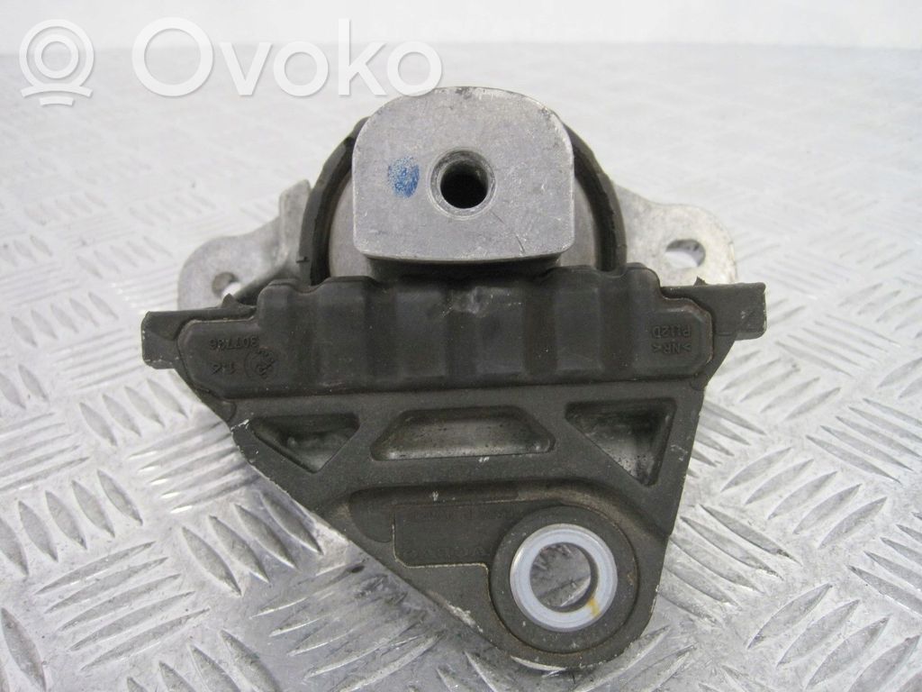 Volvo XC60 Engine mount vacuum valve 