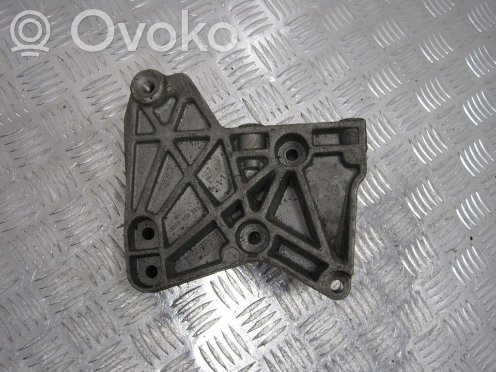 Renault Mégane Renault Sport III (IV Based) Engine mount bracket 
