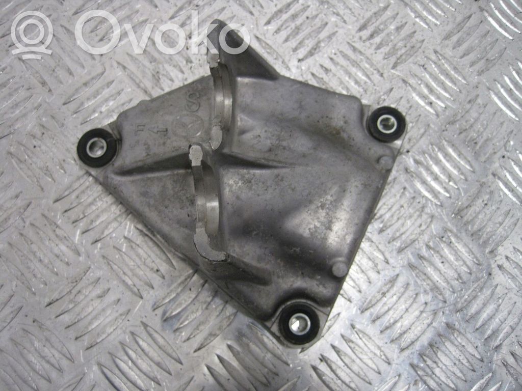 Mazda CX-3 Gear shift cable linkage 