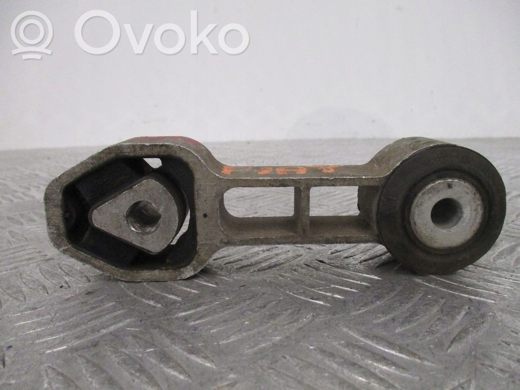 Fiat 500 Engine mount bracket 